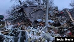 Золочев кыштагында талкаланган мекеме. 