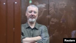 За словами аналітиків, окремі російські воєнні блогери, можливо, формують своє висвітлення українського контрнаступу через страх покарання Кремля «після арешту відомого провоєнного критика Ігоря Гіркіна»