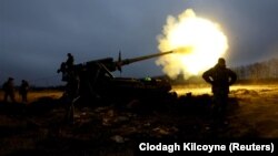 Українські військові ведуть вогонь із САУ «Піон» по російських позиціях біля Бахмута. Донецька область, 26 грудня 2022 року, ілюстративне фото