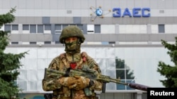 У ГУР повідомили, що загарбники примусово вивозять цивільне населення з окупованих територій на півдні, у тому числі й персонал захопленої АЕС в Енергодарі