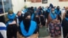 Минулого місяця таліби опублікували заяву, в якій обіцяють, що жінки зможуть «служити своєму суспільству в галузі освіти, бізнесу, охорони здоров’я та соціальній сфері», але доповідачі ставлять скептично до цих обіцянок