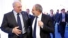 Премьер-министр Армении Никол Пашинян (справа) и президент Беларуси Александр Лукашенко