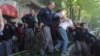 Основные претензии к участникам демонстрации и ее организаторам состоят в том, что они
нарушили общественный порядок, не соблюдали закон "О правилах проведения манифестаций"
