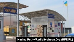 Наразі всім затриманим повідомлено про підозру у незаконному переправленні осіб через державний кордон, вони перебувають під вартою (фото ілюстративне)