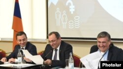 Члены АРФД Ишхан Сагателян, Арцвик Минасян и Артур Хачатрян (архив)