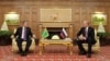 Türkmenistanyň prezidenti Gurbanguly Berdimuhamedow we Orsýetiň prezidenti Wladimir Putin, Aşgabat, 11-nji oktýabr, 2019.