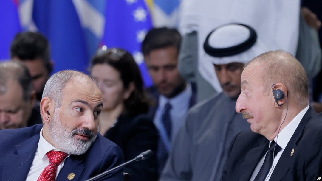 Armenski premijer Nikol Pašinjan (lijevo) i predsjednik Azerbejdžana Ilham Alijev (arhivska fotografija)