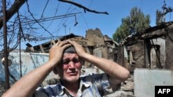 В киргизском областном центре Ош, где происходили наиболее ожесточенные межэтнические столкновения, наступило относительное затишье