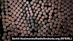 Повідомляється, що бойовики стріляли біля Невельського і Луганського