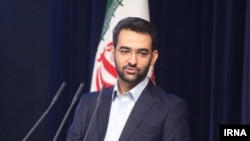 آذری‌جهرمی حذف پست‌های مربوط به سلیمانی از اینستاگرام را «بی‌آبرویی» خوانده است