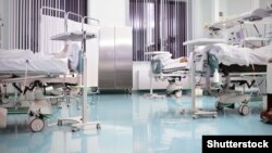 Зараз лікарі оцінюють стан чоловіка як середньої тяжкості