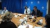 Pomoćnik državnog sekretara SAD Filip Gordon u Prištini na okruglom stolu sa kosovskim novinarima i urednicima, juni 2011