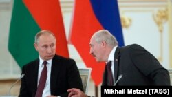 Путін та Лукашенко провели телефонну розмову на тлі протестів у Білорусі