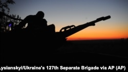 Українські військові відбивають повітряний напад з боку РФ, фото ілюстративне