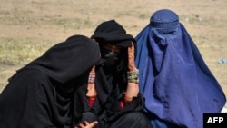 د ملګرو ملتونو پراختیايي پروګرام (یواېن‌ډي‌پي) خبرداری ورکړی چې افغانستان د ښځو پر وړاندې د لګول شویو محدودیتونو او جنسیتي تبعیض له امله له ژور اقتصادي ناورین سره مخ دی.